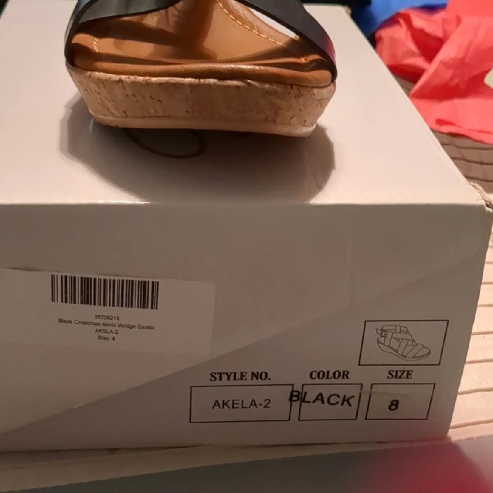 Elegant Black Leather Sandals - Picture 5 of 5